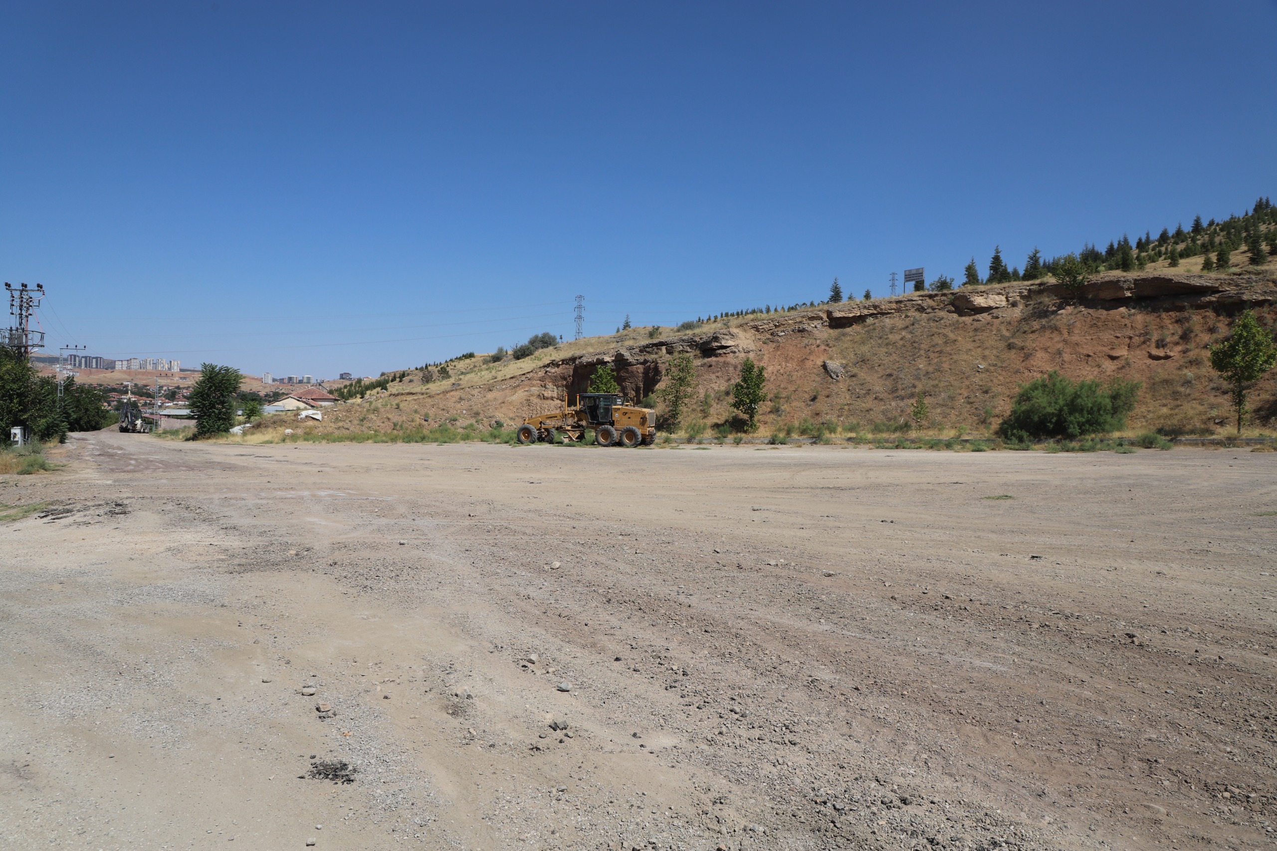 acisu-aile-mezarligina-ulasimi-saglayan-yolda-yapim-calismalarimizi-baslattik